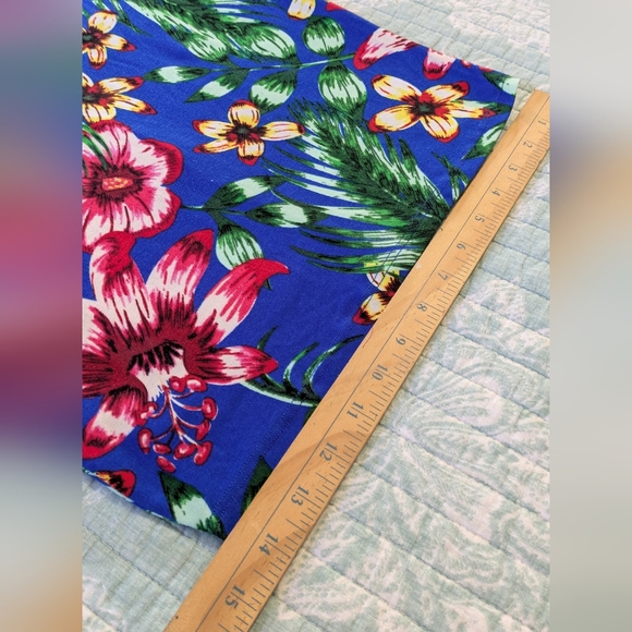 Minette Beautiful Floral Dress. Size S. - Picture 8 of 9